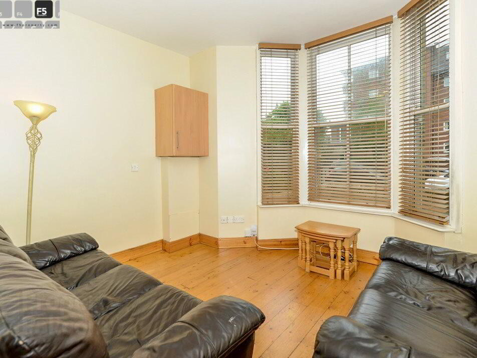 Apt 1 9, Ulsterville Avenue 1 of 7