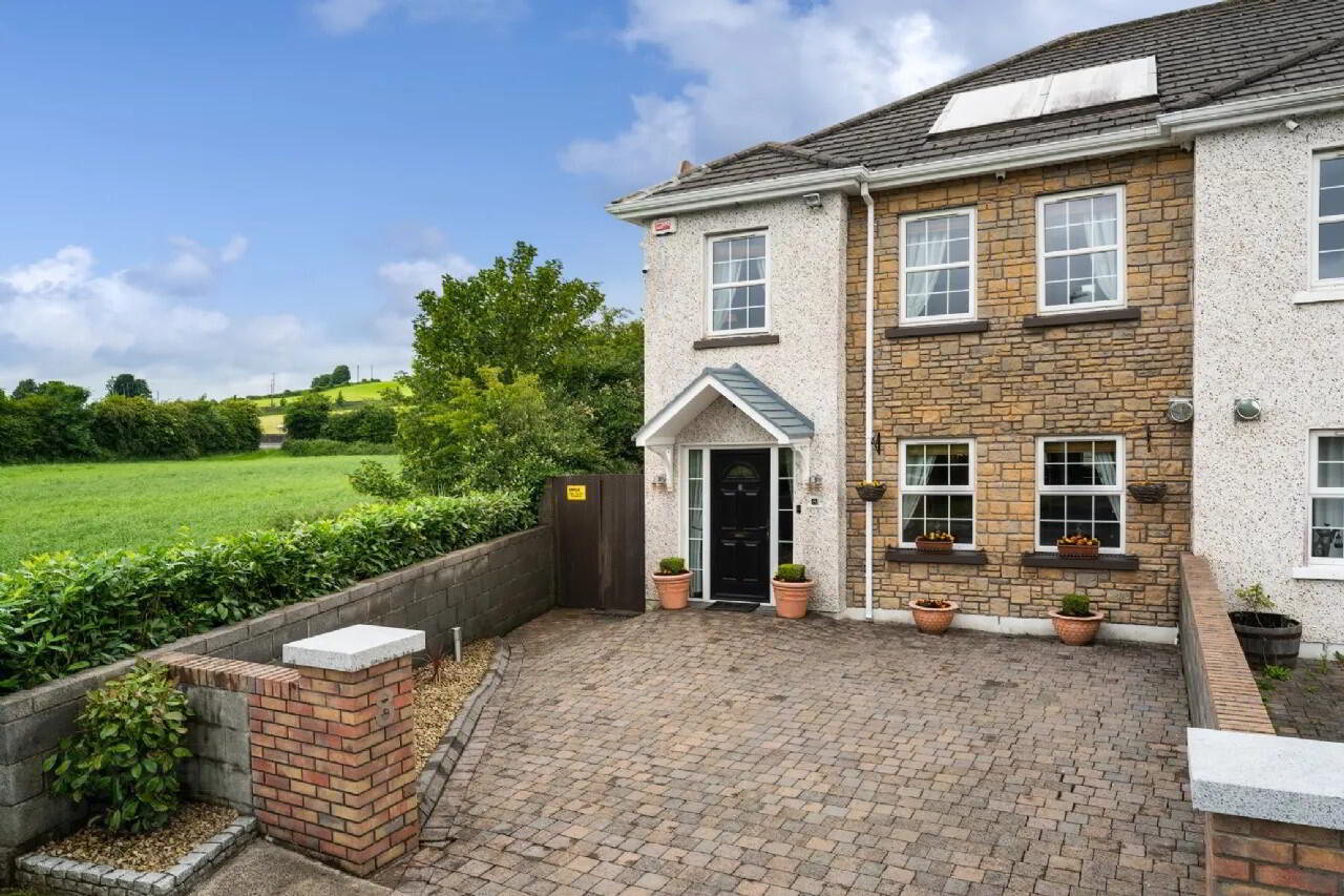 8 Cluain Mullach 1 of 28