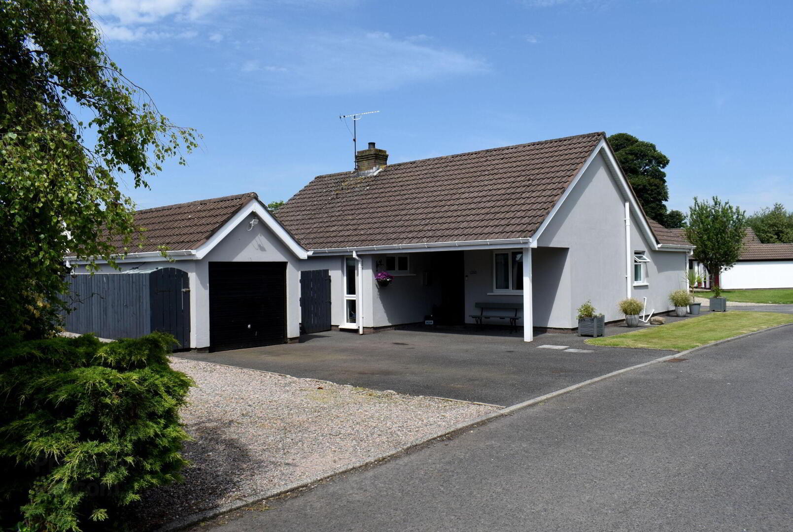 12 Stonebridge Court 1 of 14