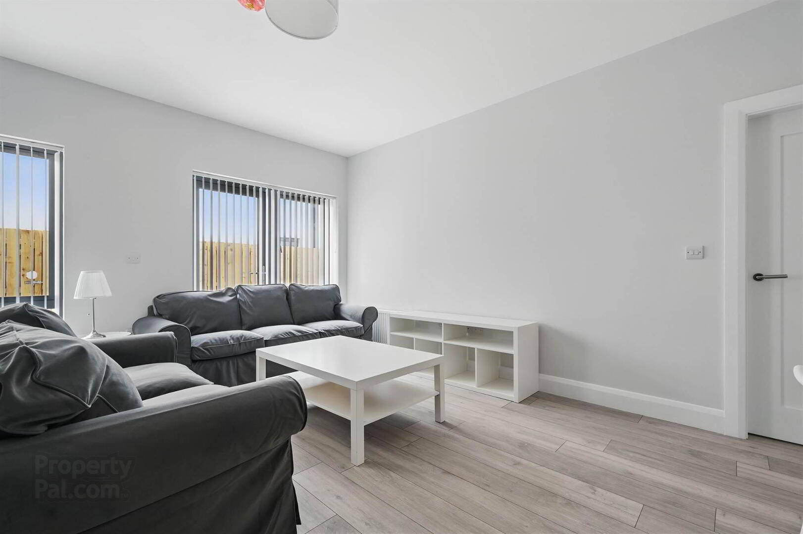 Apt 3, 37 Wellington Park 6 of 15