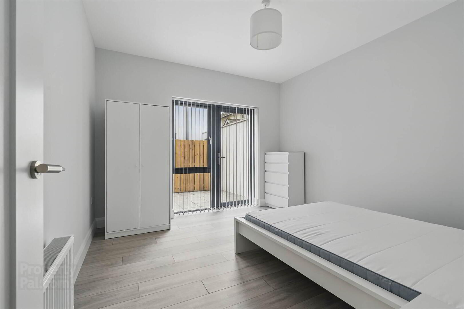 Apt 3, 37 Wellington Park 12 of 15