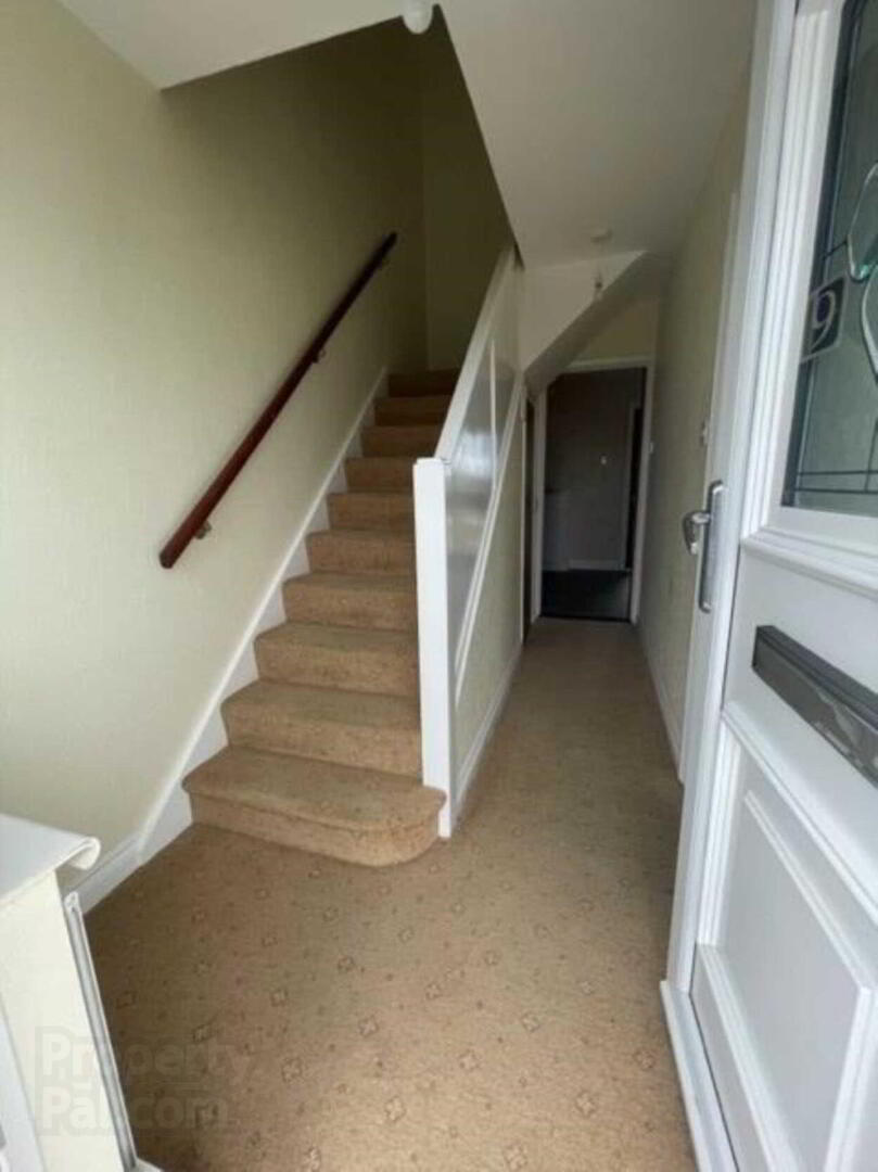 9 Anville Crescent 2 of 15