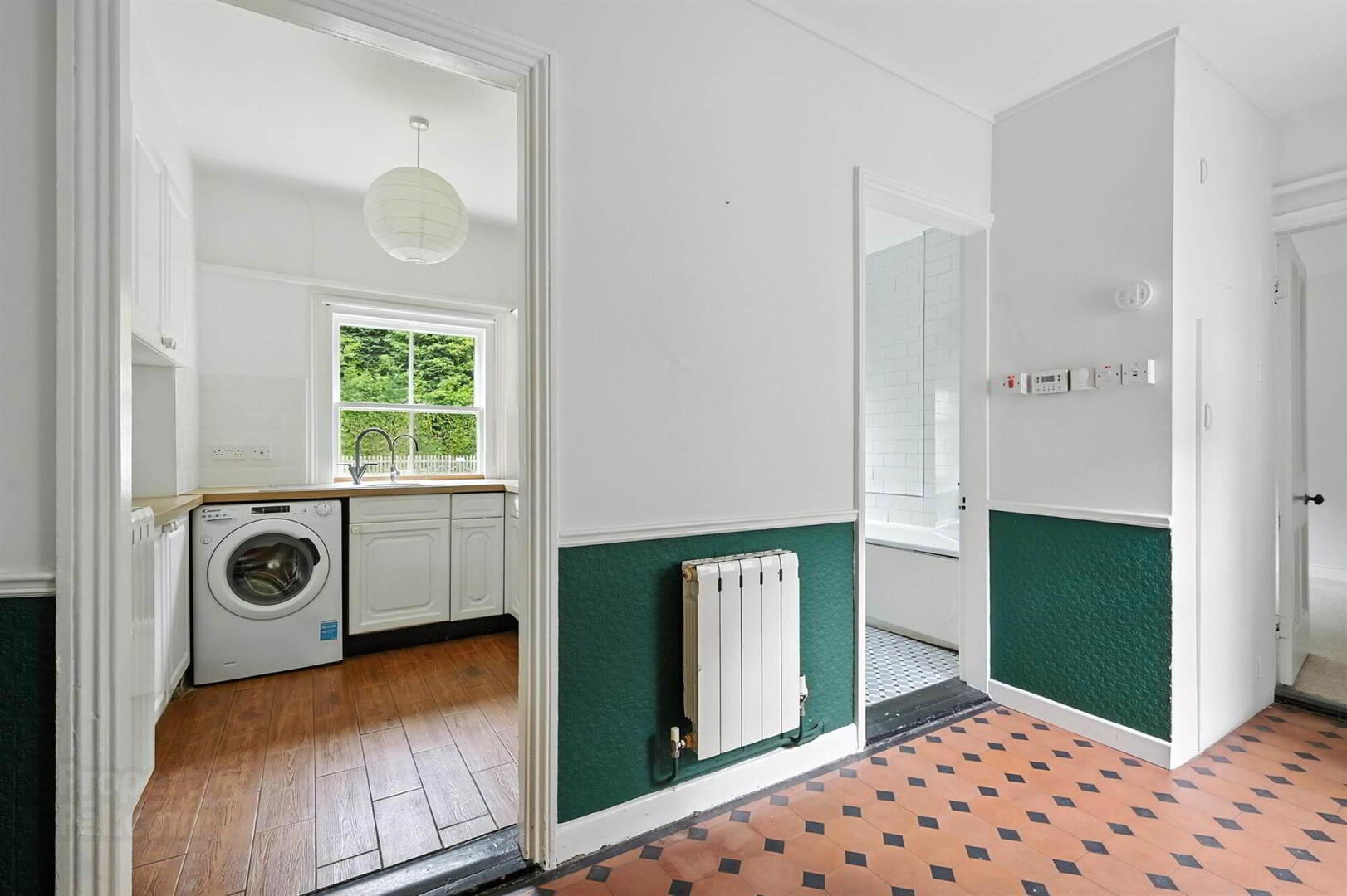 Flat 3 Lismachan House, 378 Belmont Road 4 of 14