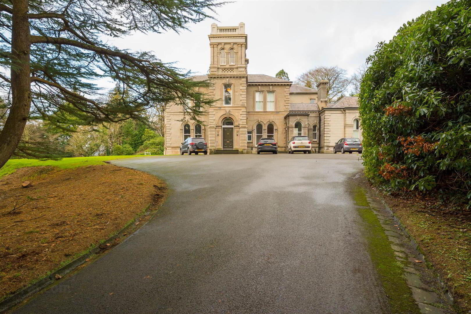 Flat 3 Lismachan House, 378 Belmont Road 2 of 14