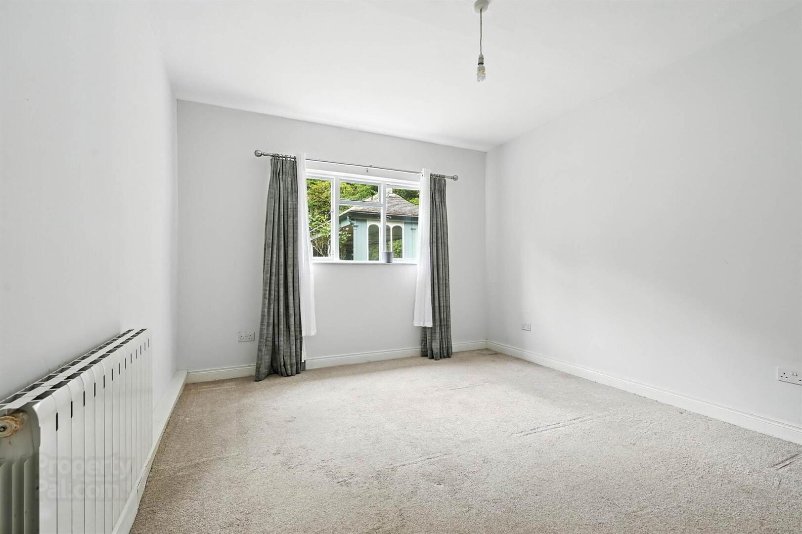 Flat 3 Lismachan House, 378 Belmont Road 11 of 14