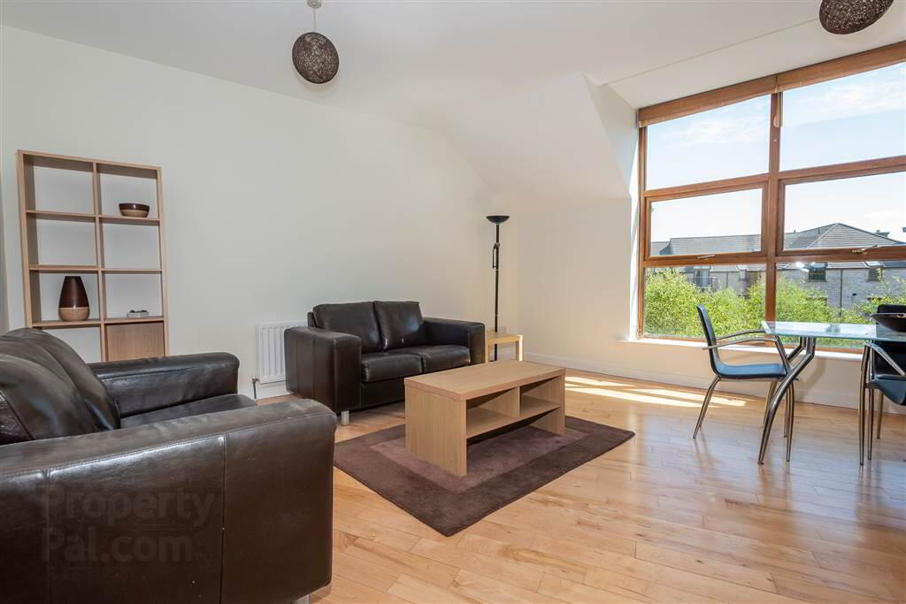 Apt 68 Park Royal, 841a Lisburn Road 2 of 7