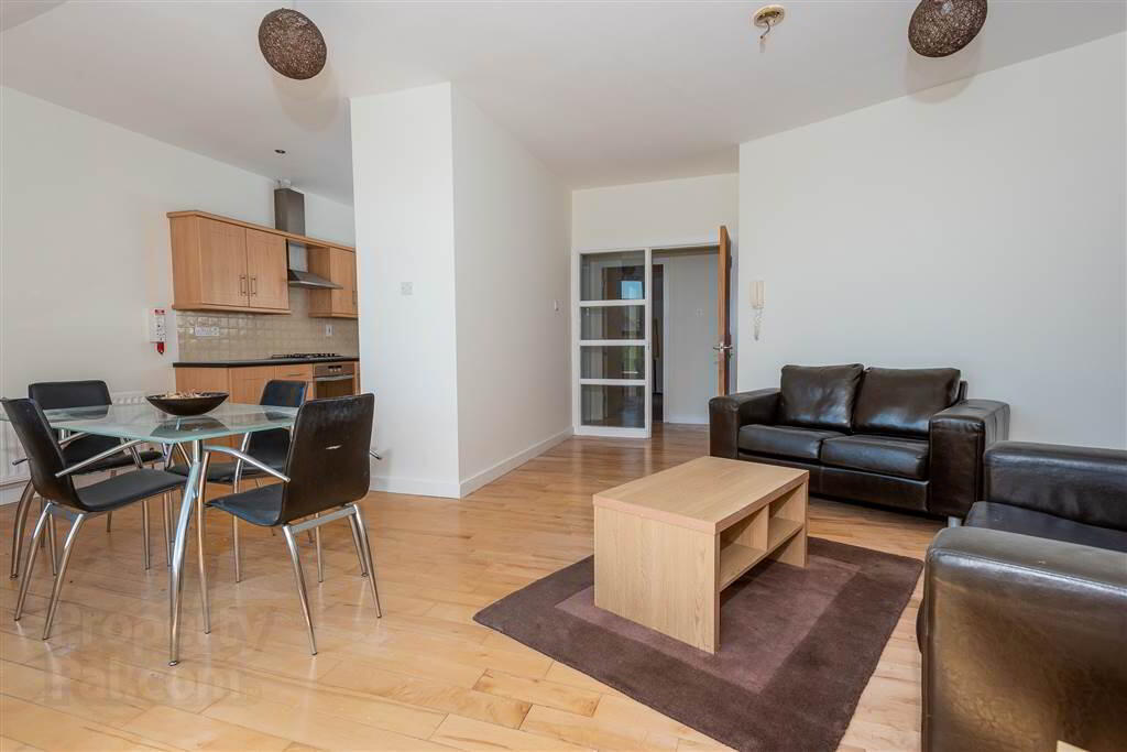 Apt 68 Park Royal, 841a Lisburn Road 3 of 7