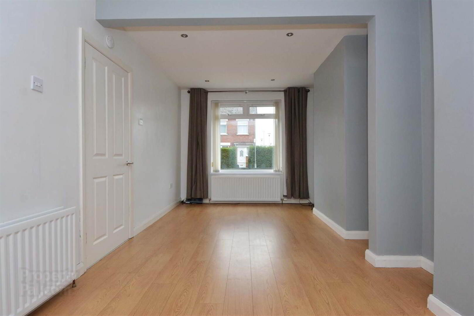 57 Sandbrook Park 6 of 16