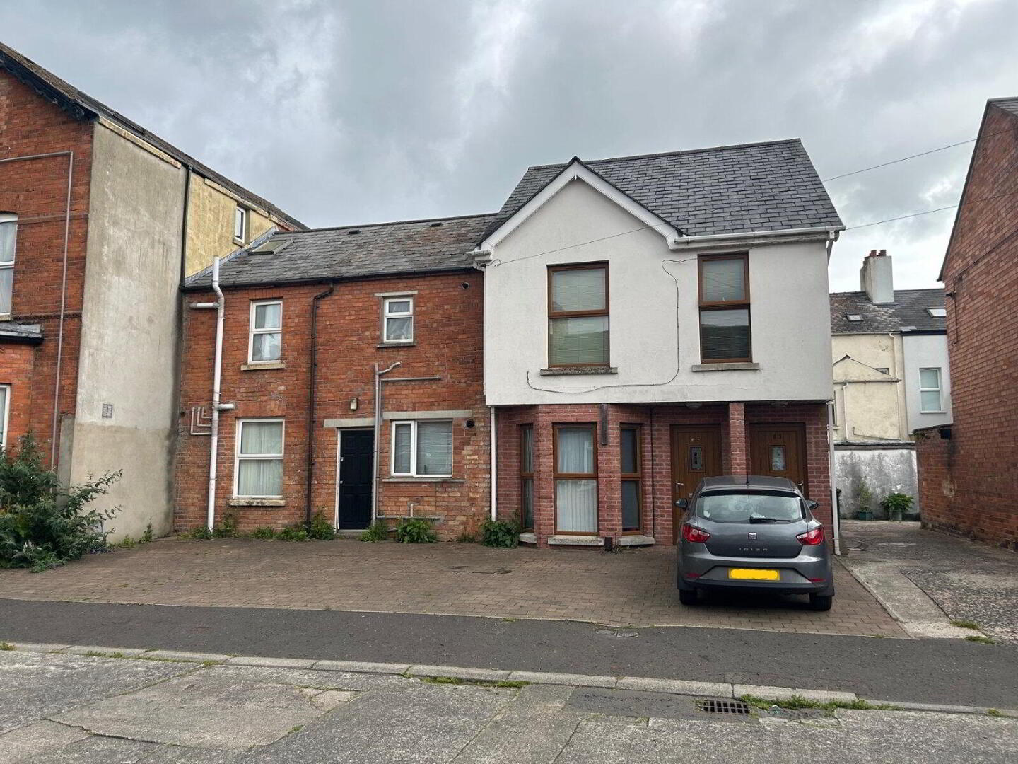 13 & 15 Inverary Drive And, 81 & 83 Victoria Avenue 3 of 4