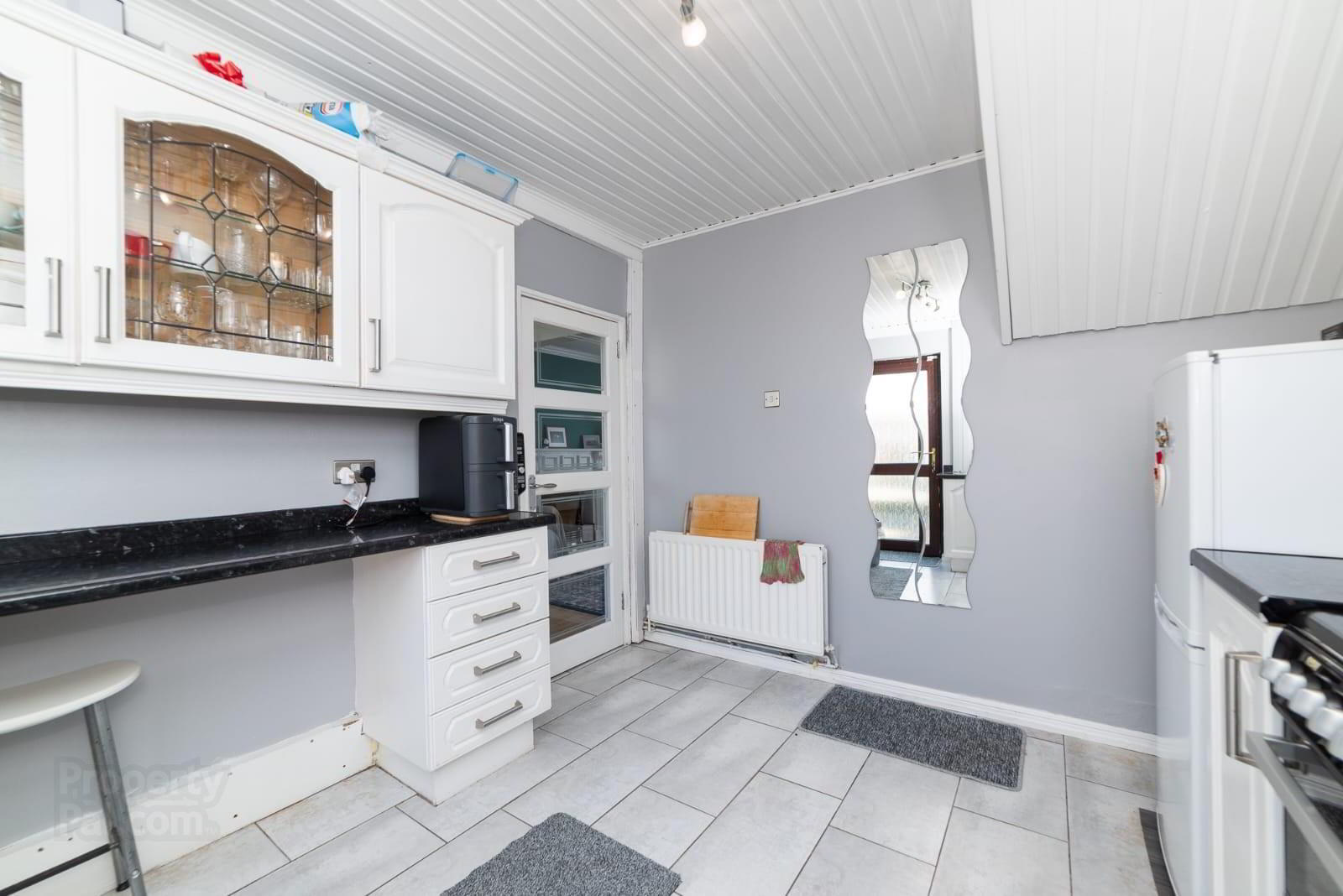 23 Kings Avenue 8 of 22