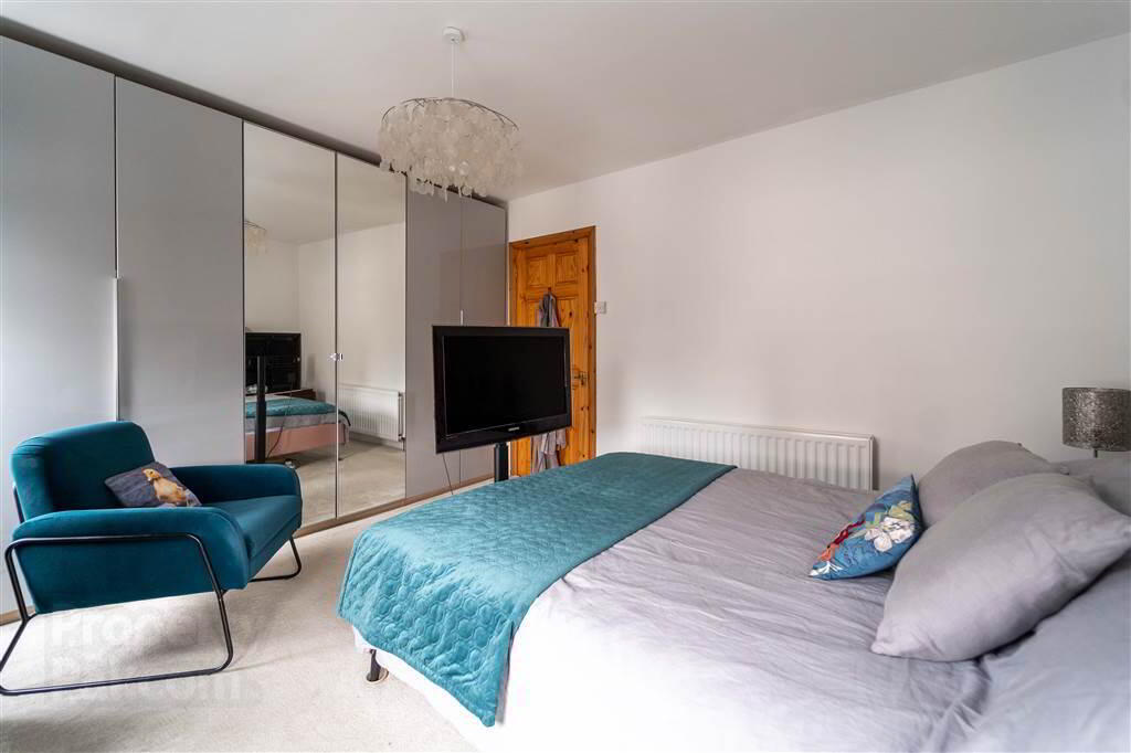 32 Albert Street 15 of 25