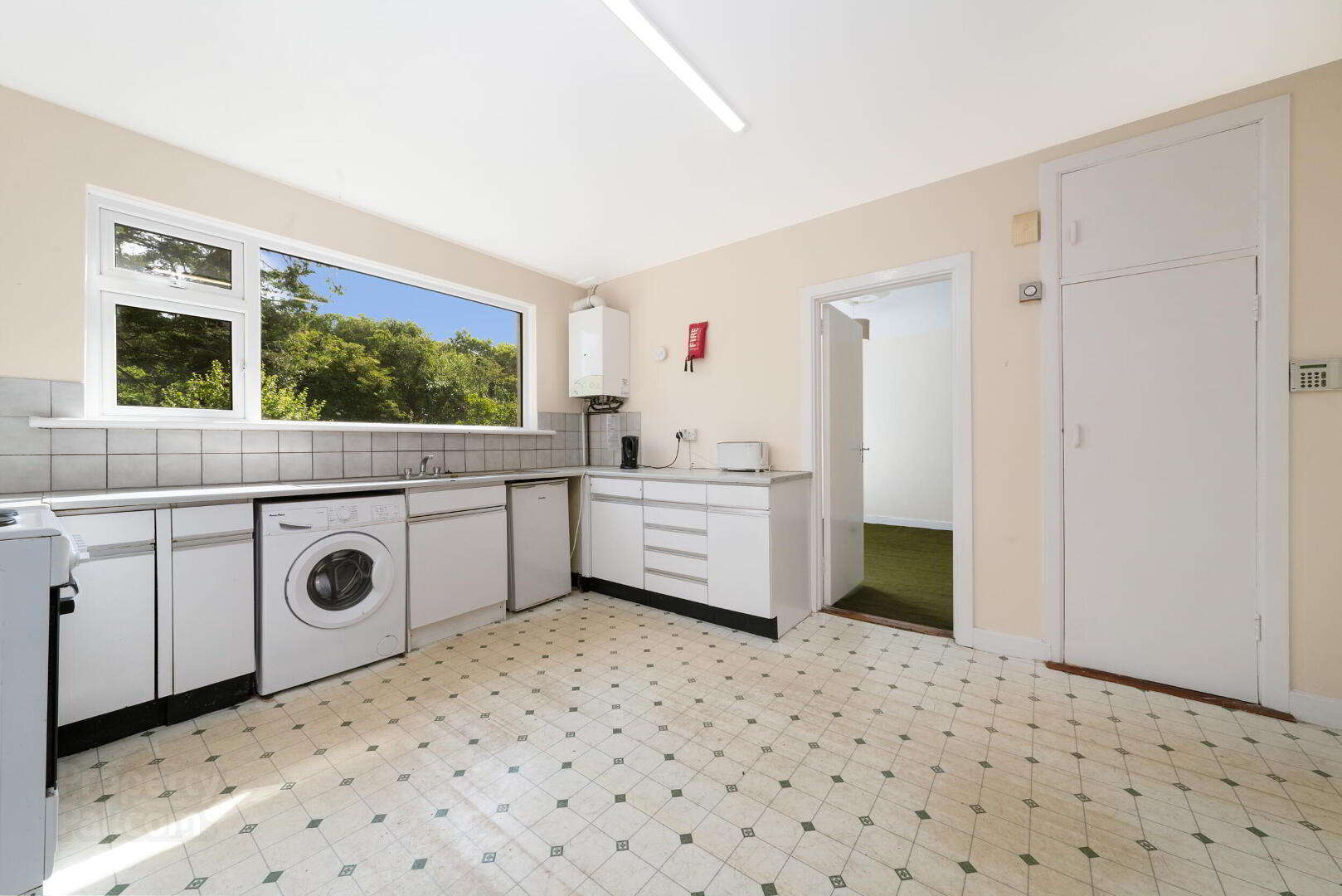 11 Rathcoole Park 12 of 43