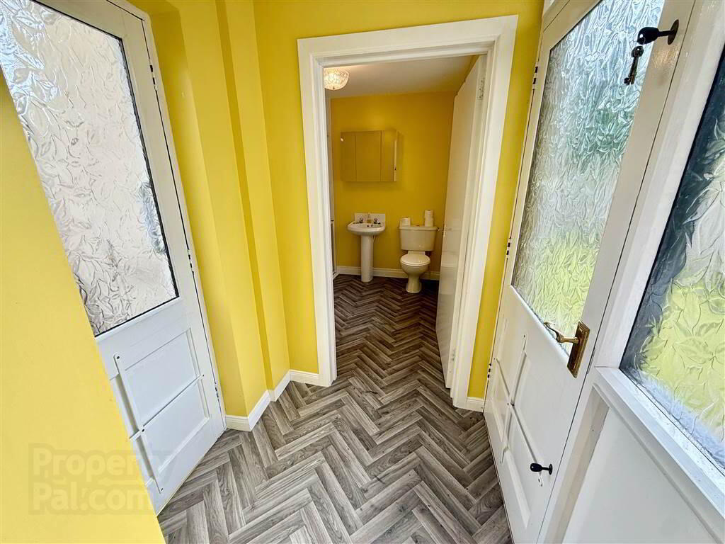 30 Downshire Park East 6 of 19