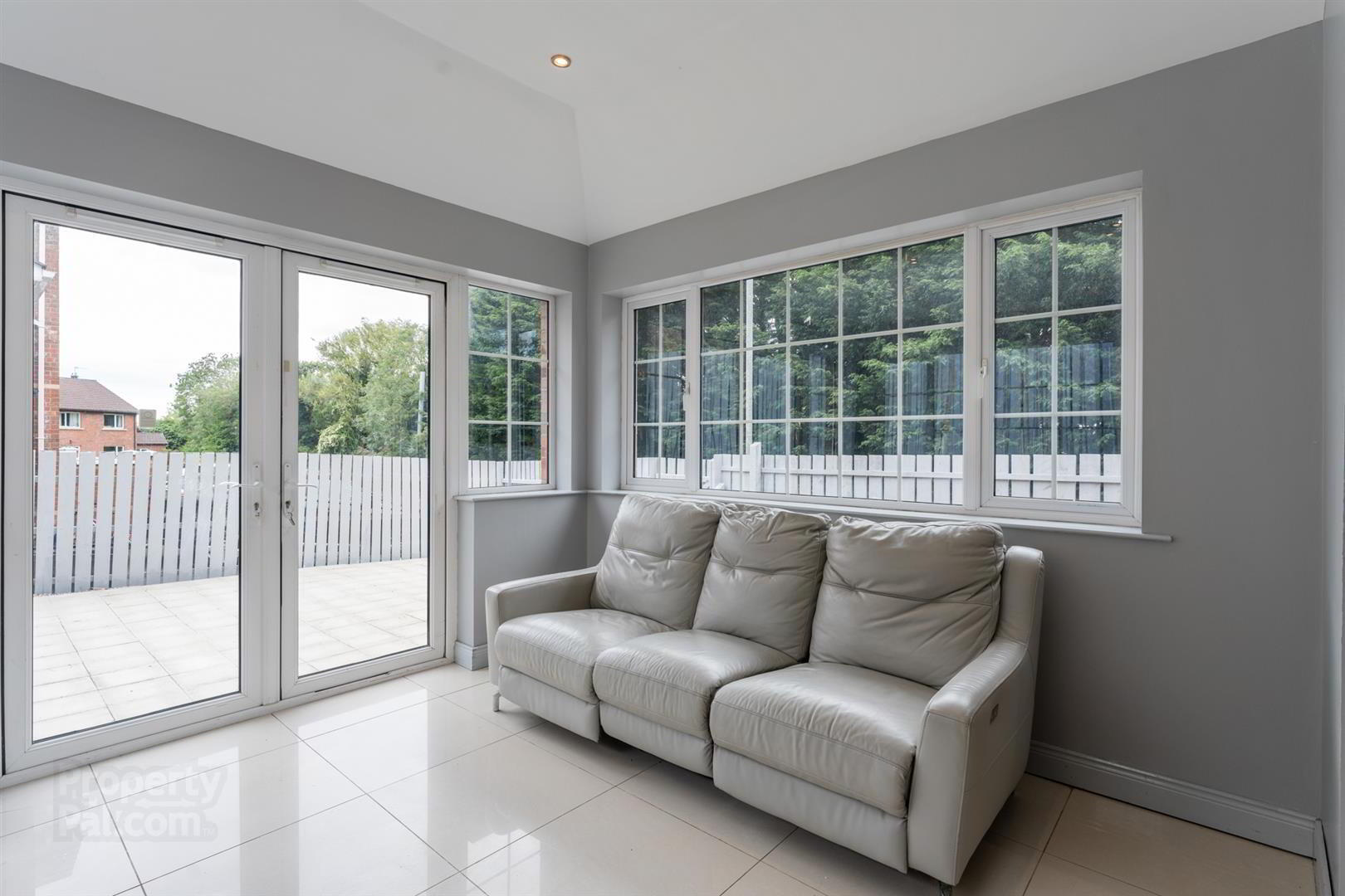 6 Glenview Avenue 9 of 19