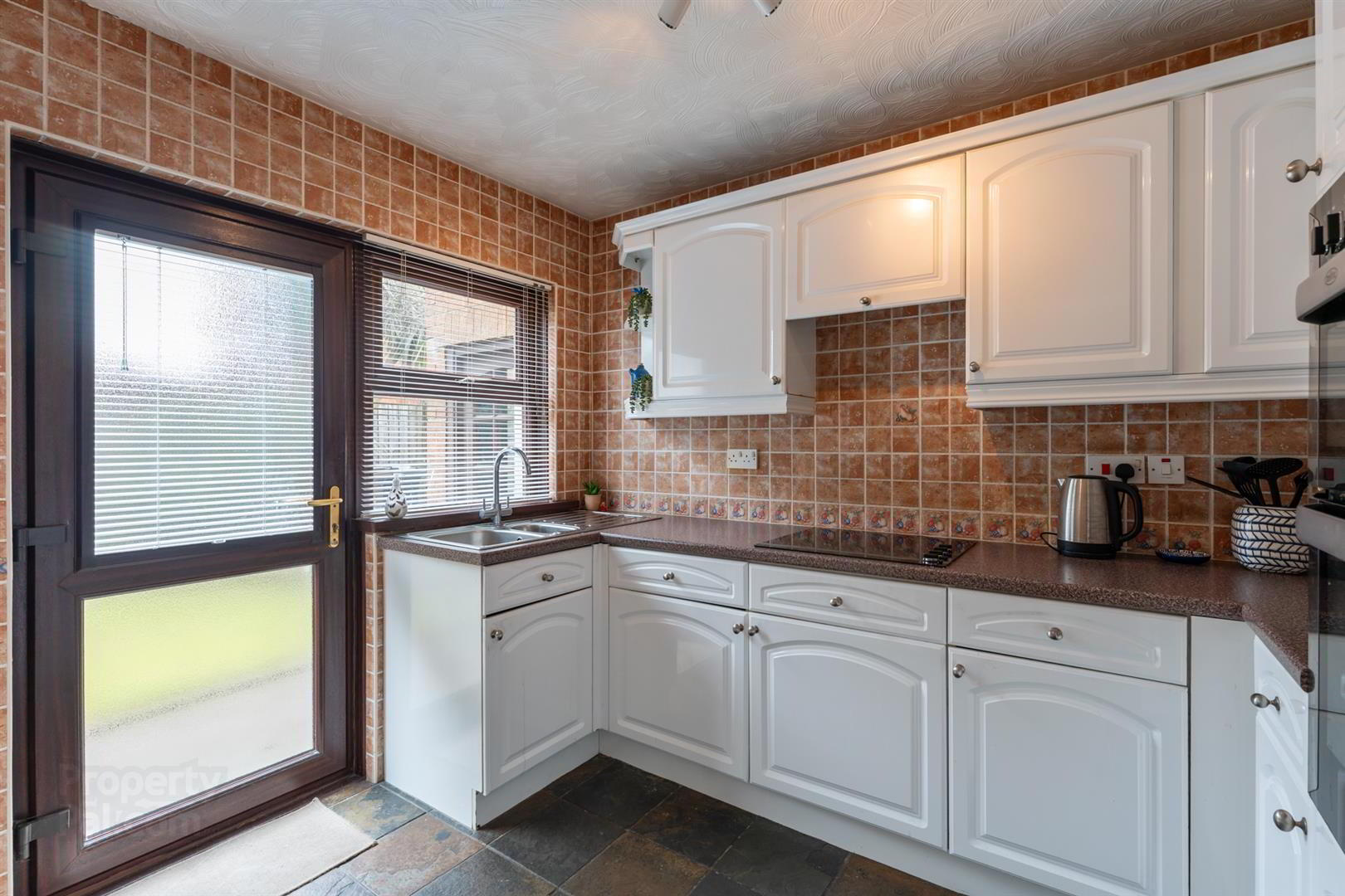 20 Beechgrove Gardens 10 of 17