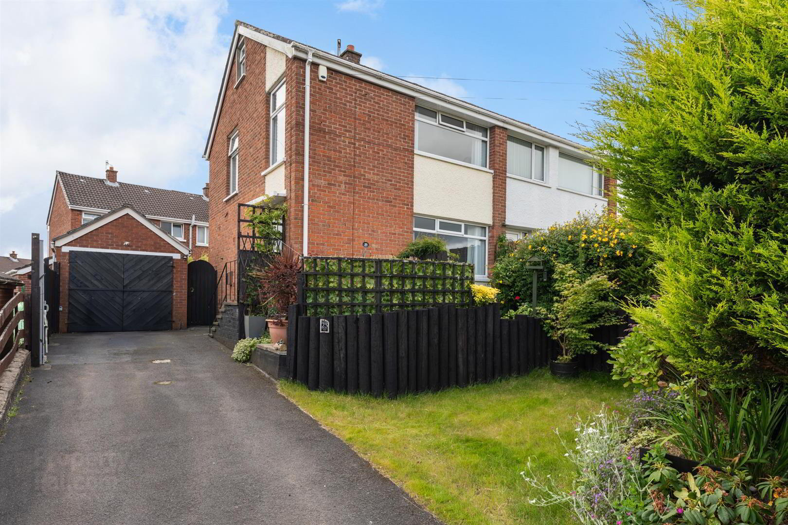 25 Kimberley Road 1 of 18