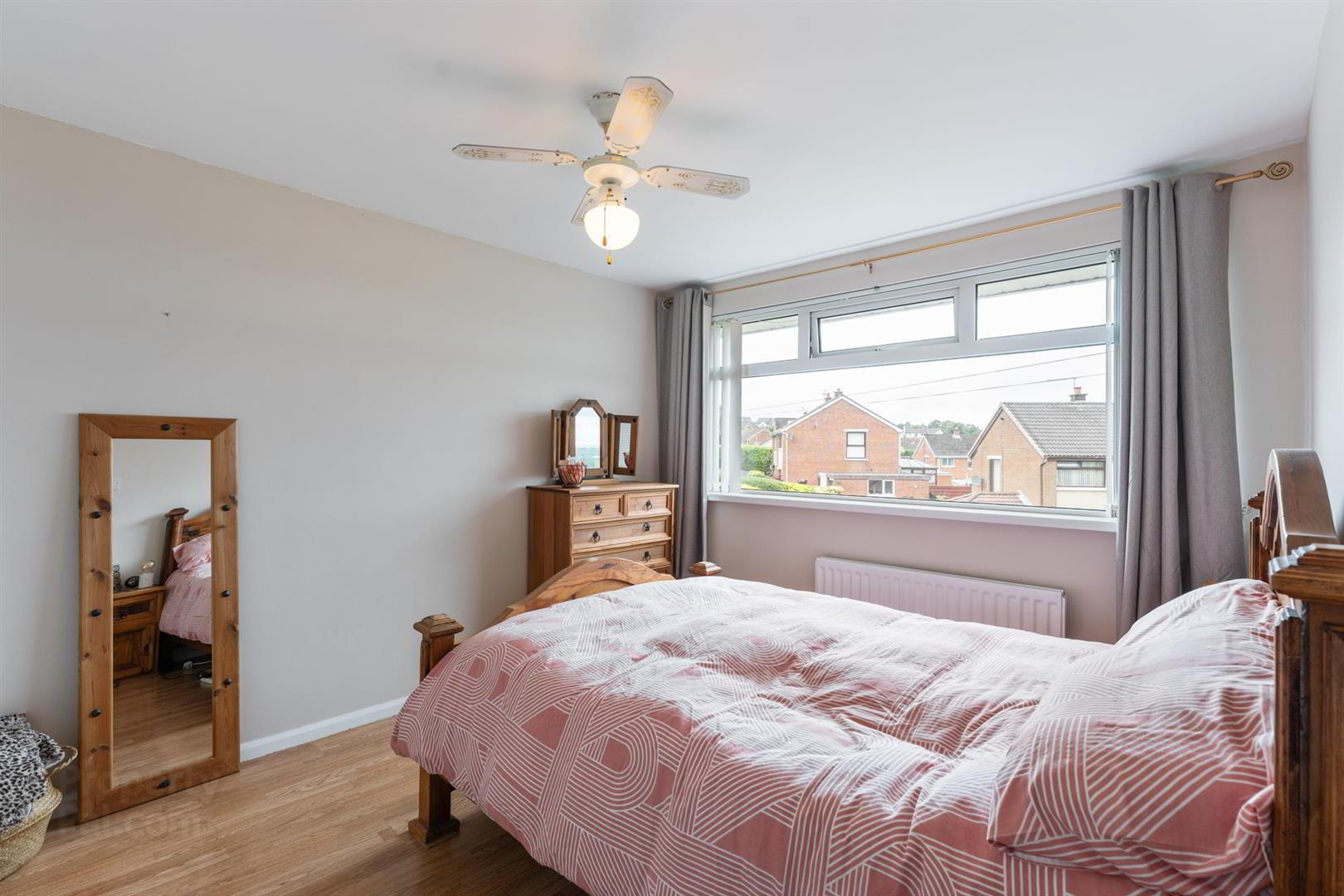 25 Kimberley Road 12 of 18