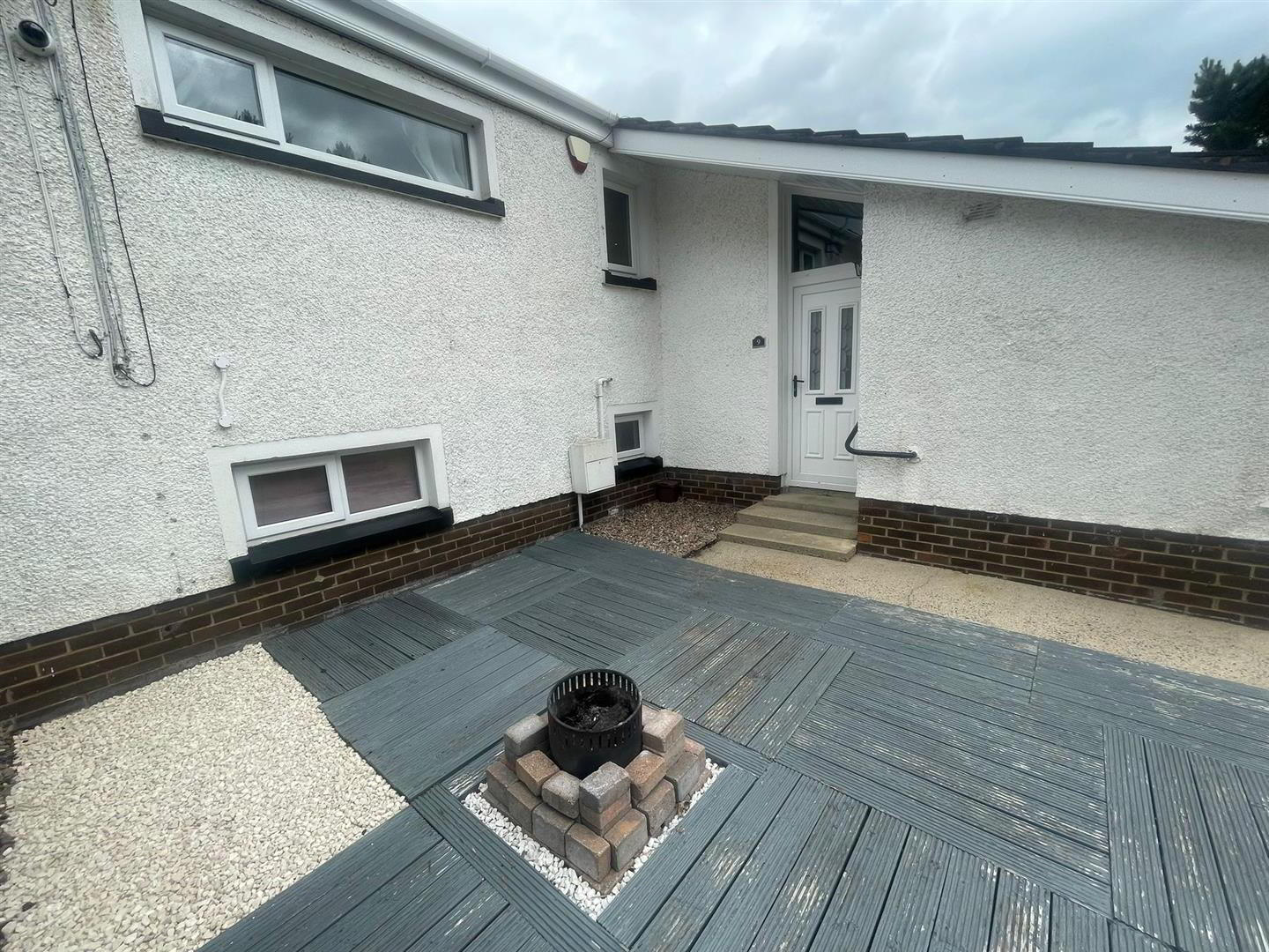 9 Lothian Avenue 1 of 10