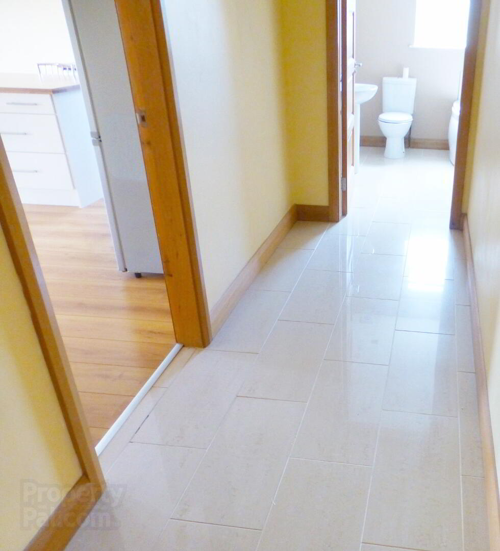 8 North Lodge Court 5 of 19