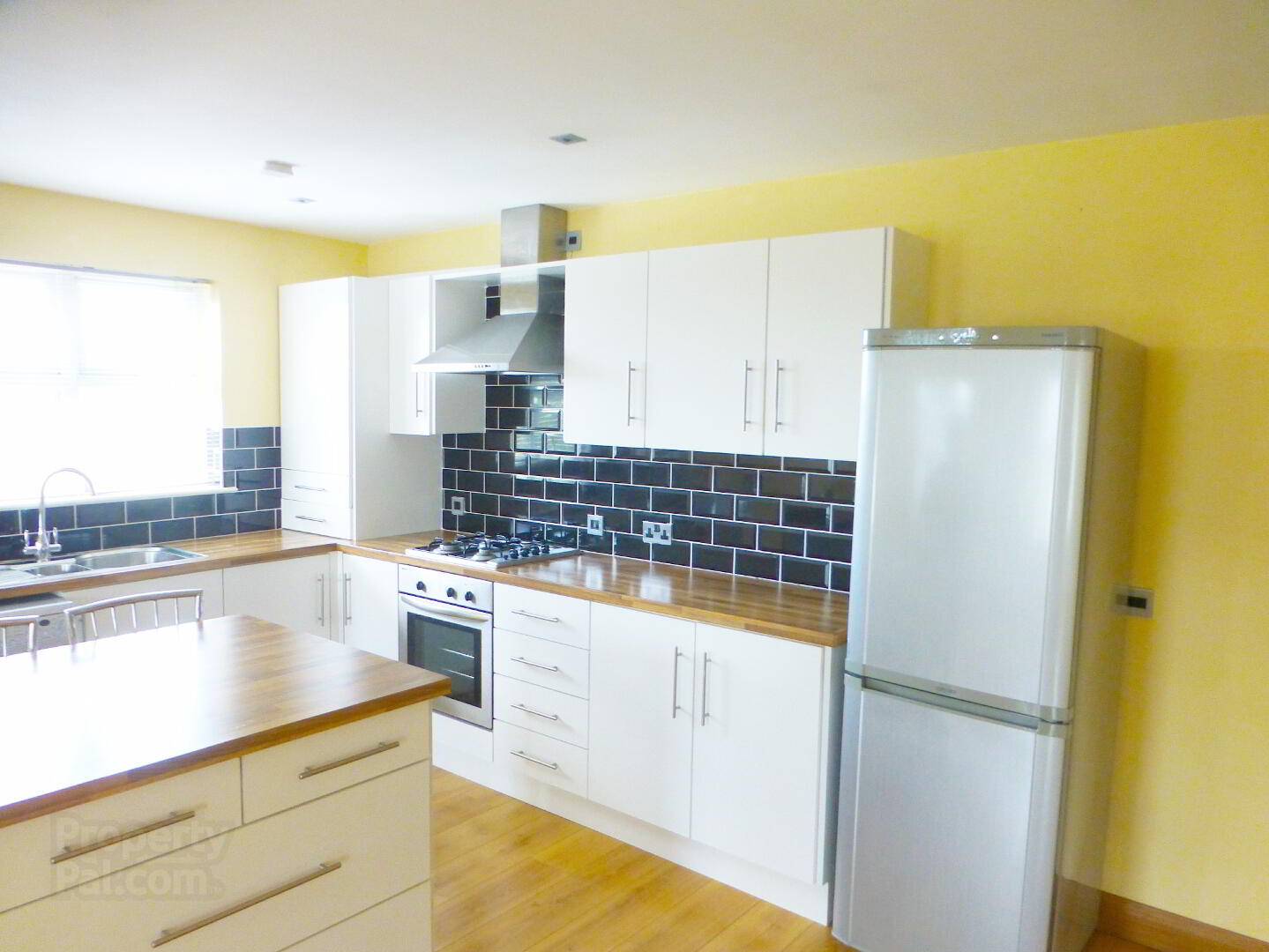 8 North Lodge Court 9 of 19