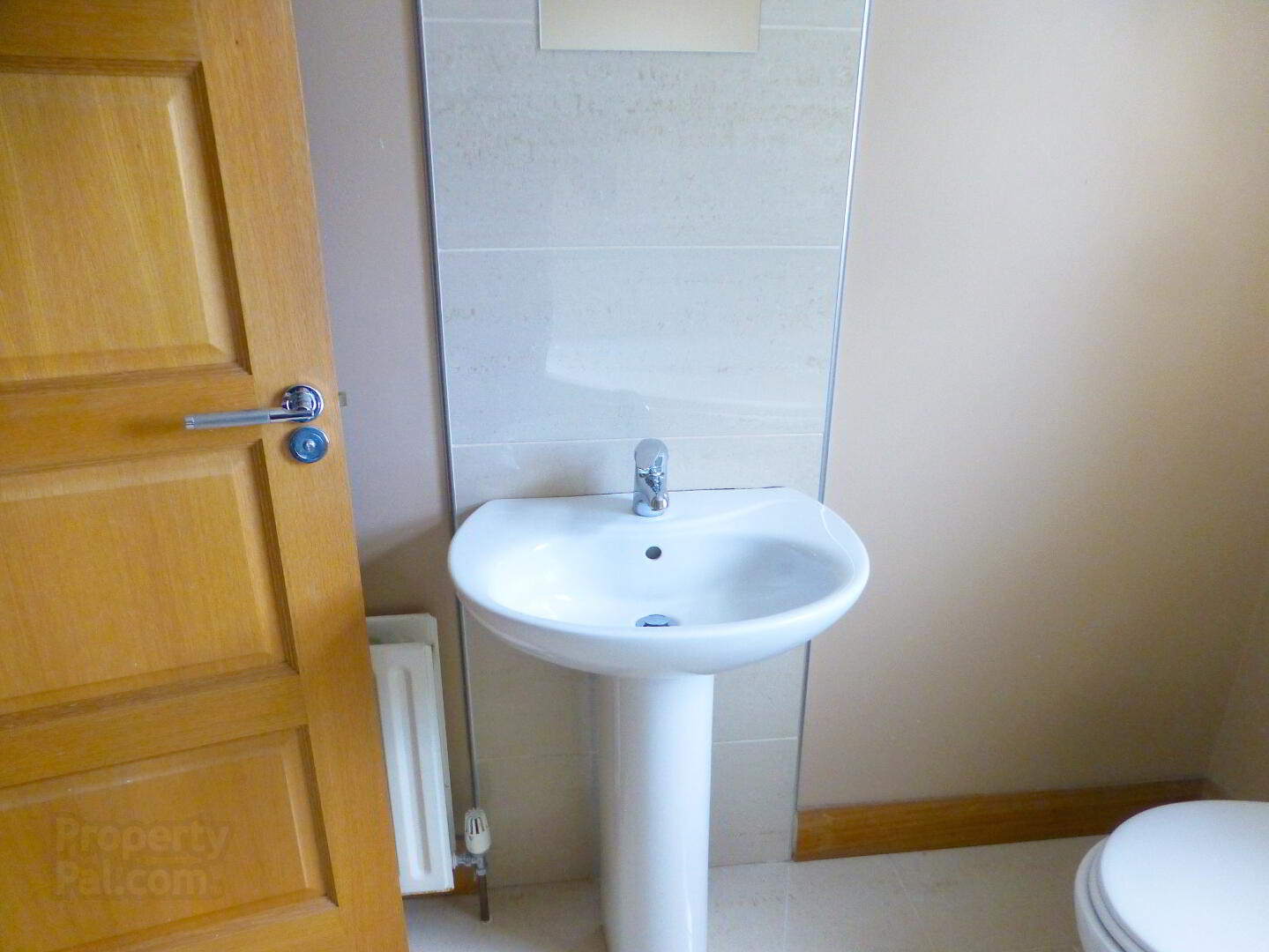 8 North Lodge Court 16 of 19