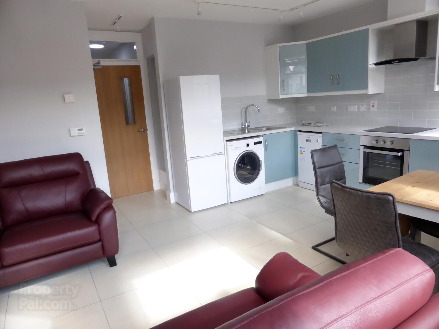 F5, 6 Eglantine Place 1 of 15