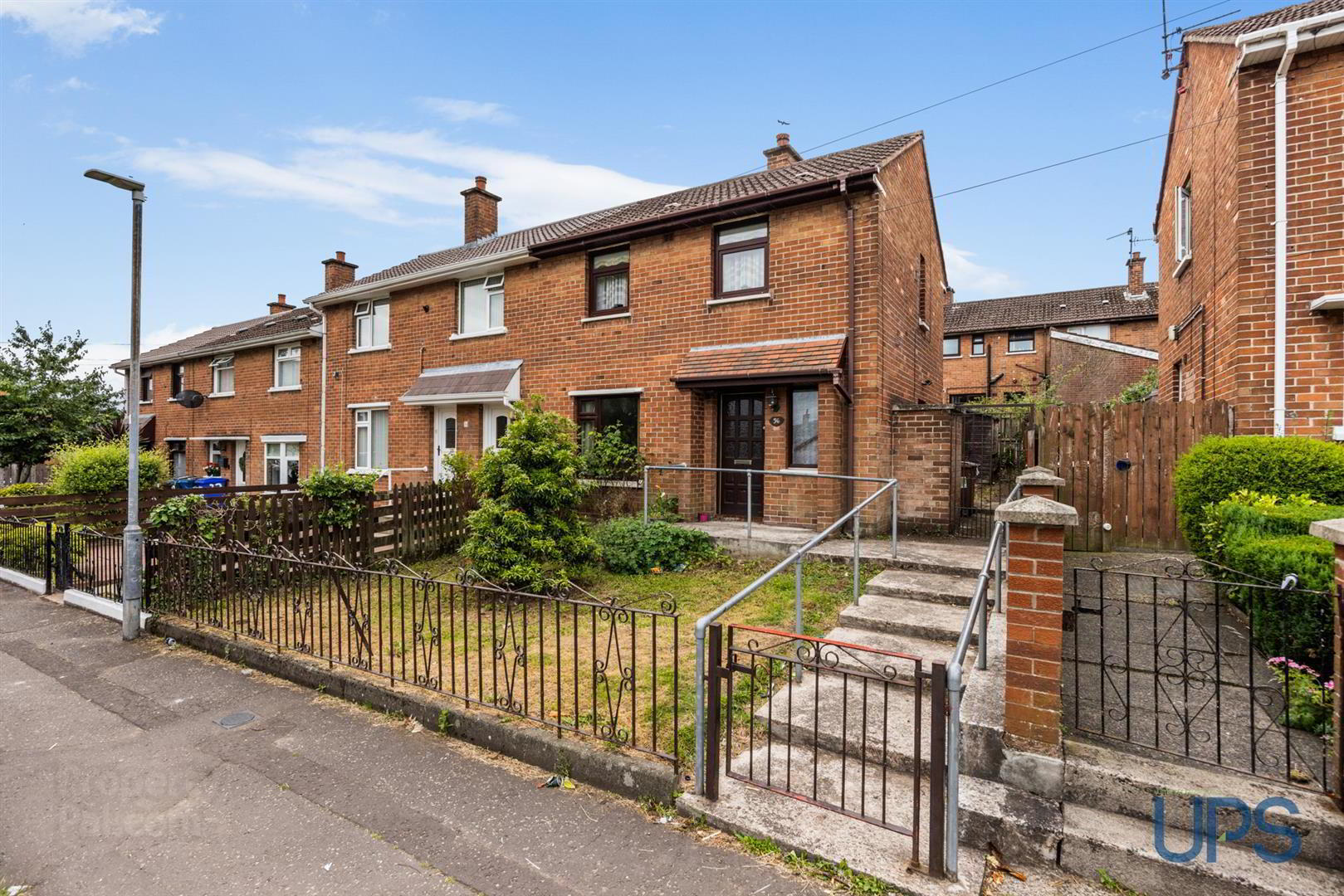 36 Andersonstown Park West 1 of 19