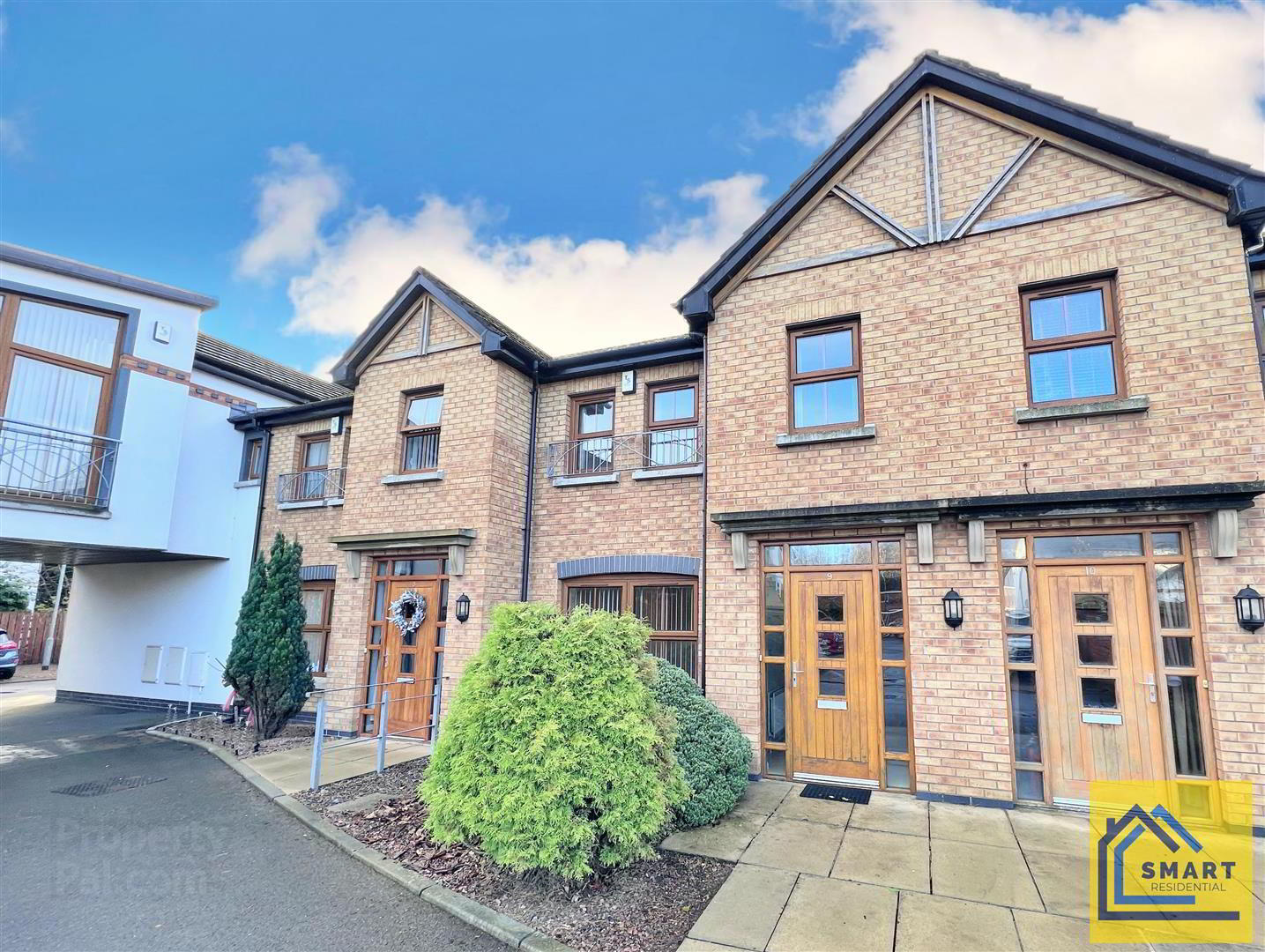 9 Inver Court 1 of 16