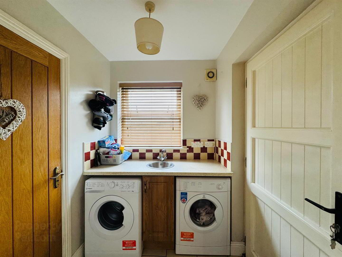 6 Fincairn Cottage Square 4 of 14