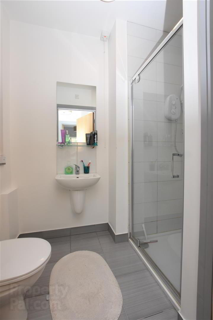 Apt 2, 125 Wellesley Avenue 5 of 5