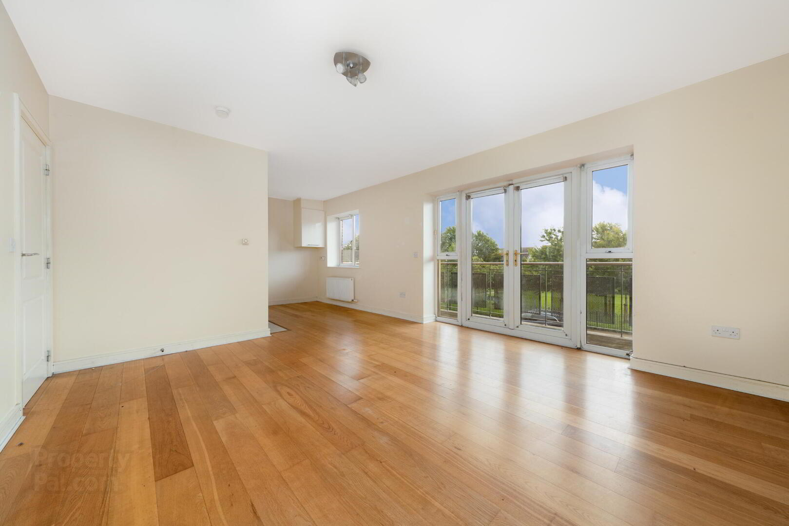 property description image