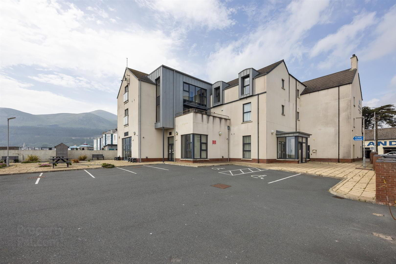 Clare Lodge, 3 Castle Place 45 of 62