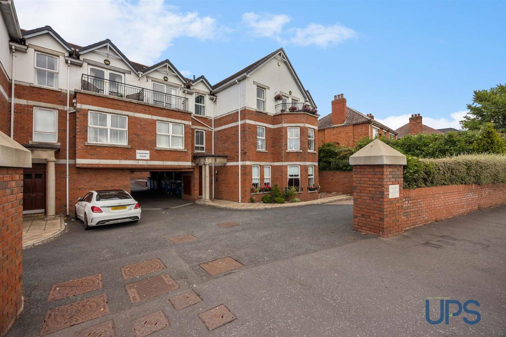 Apt 1 Casement Court, 99 Andersonstown Road 1 of 20