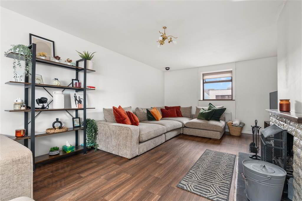 11 Pottinger Street 4 of 33