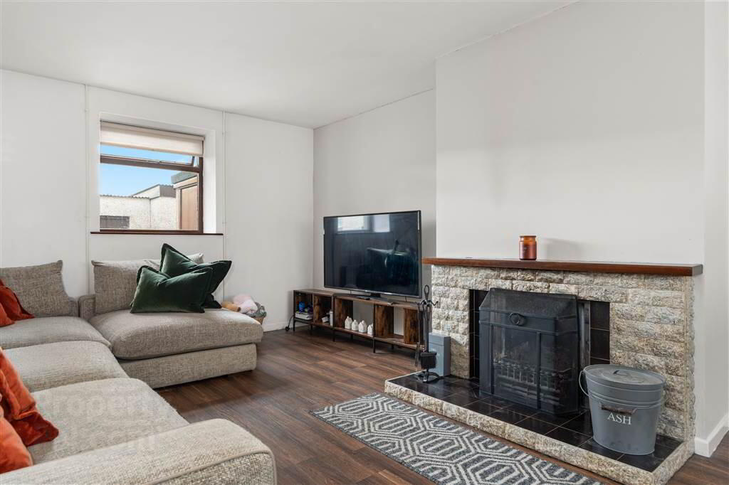 11 Pottinger Street 5 of 33
