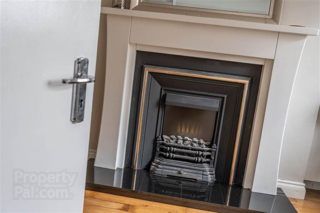 11 Pottinger Street 7 of 33