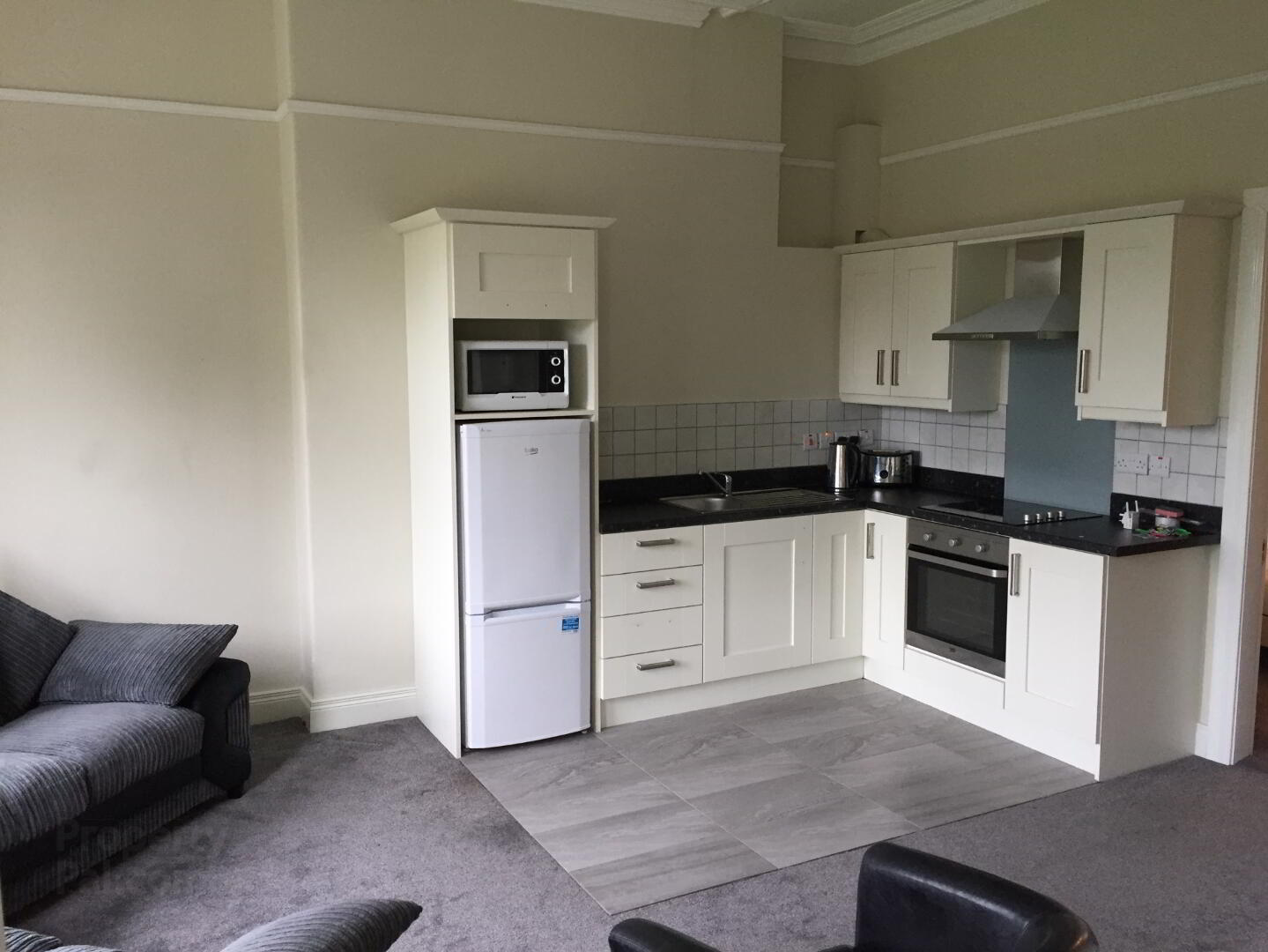66 Lodge Road 4 of 13
