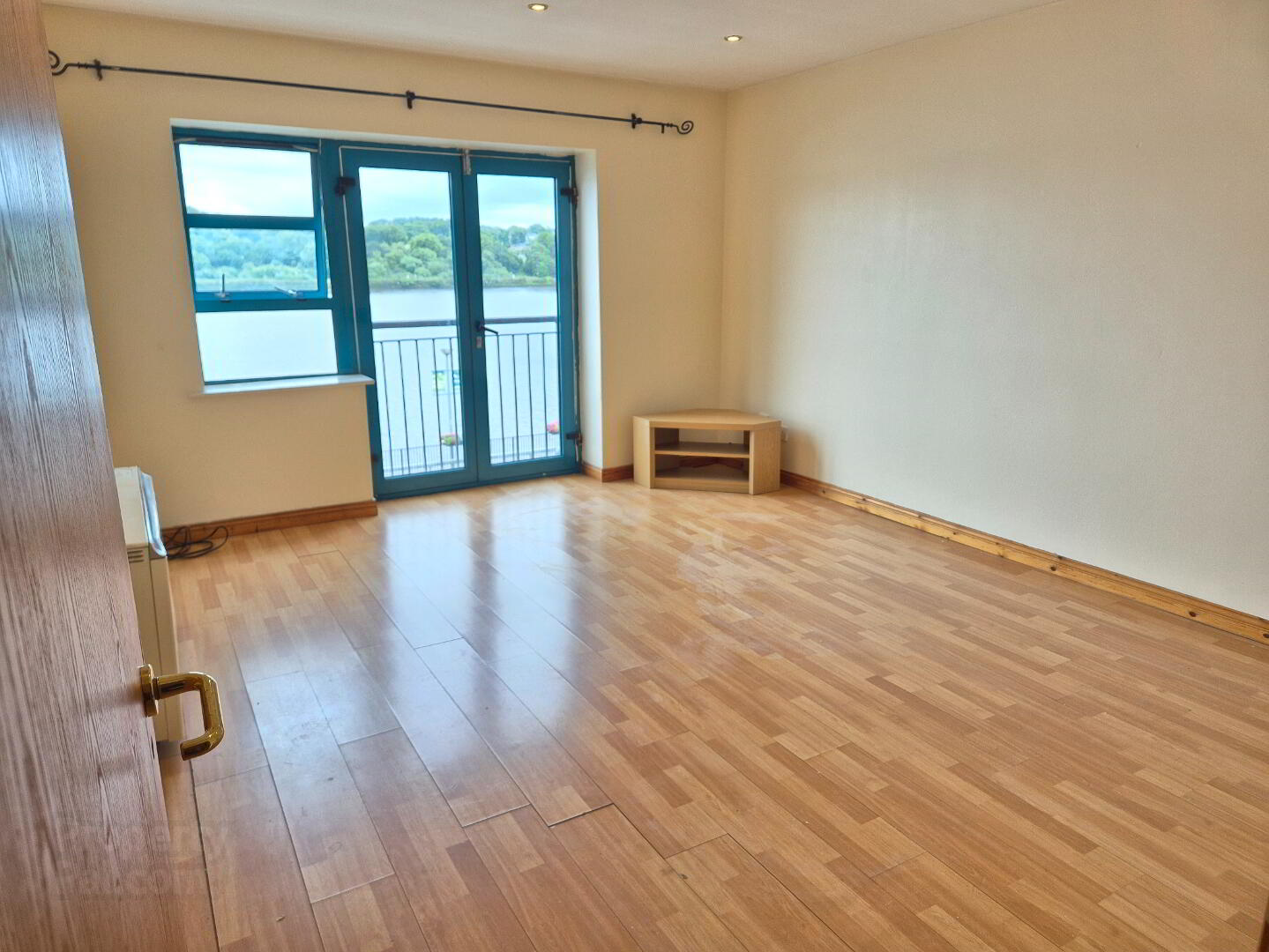 property description image