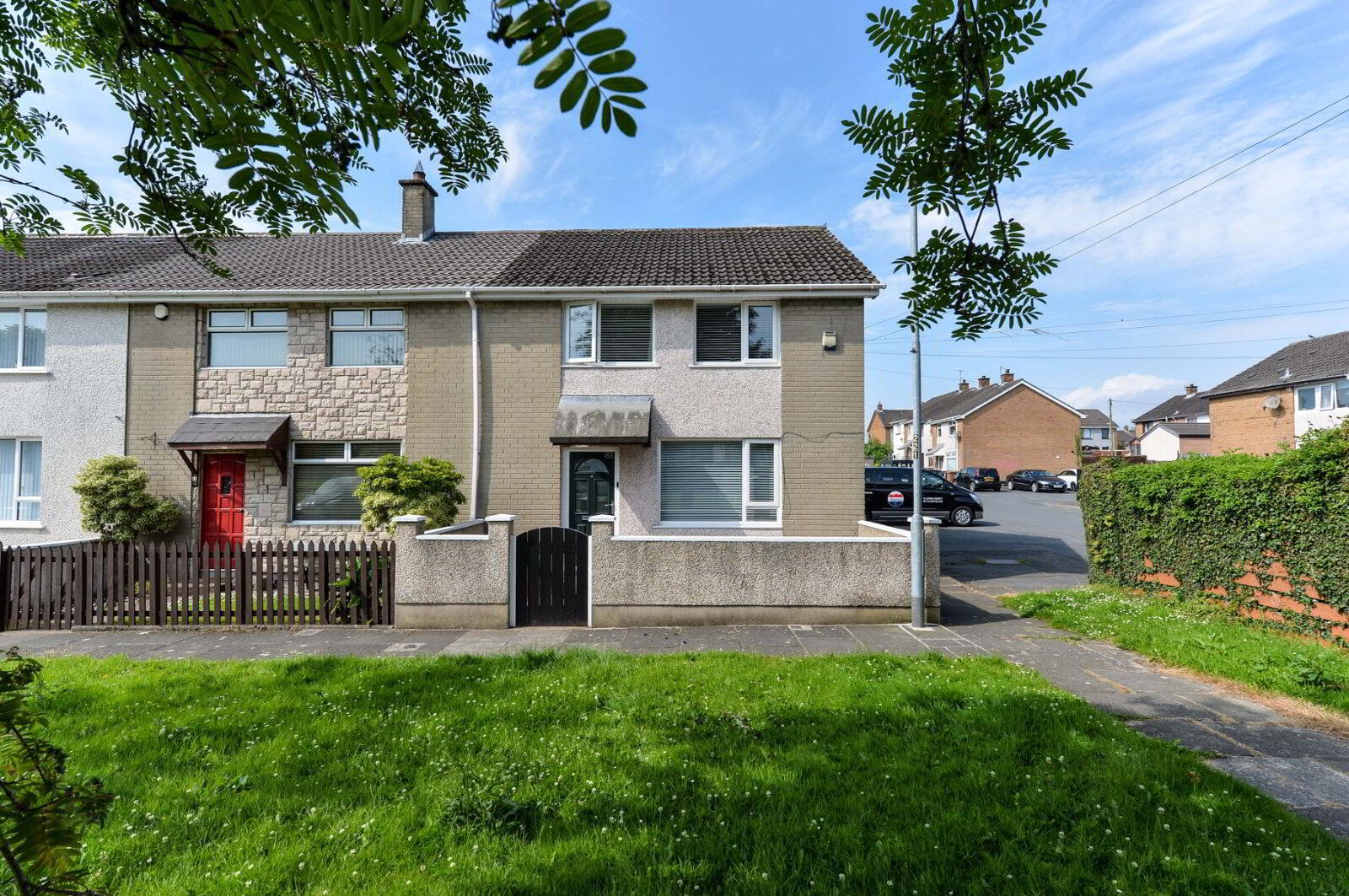 83 Drumadoon Drive 1 of 12
