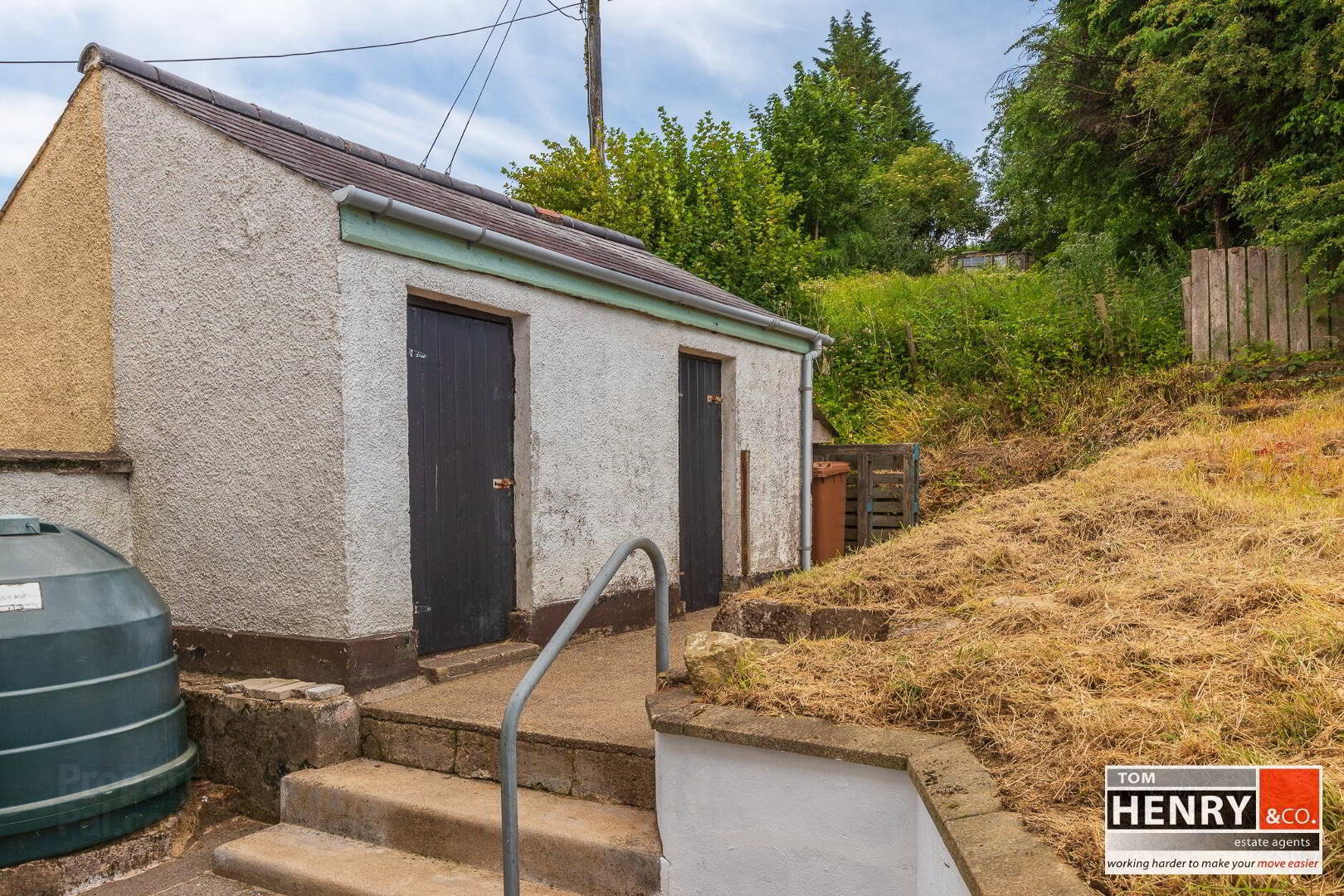 29 Whitelough Road 3 of 31