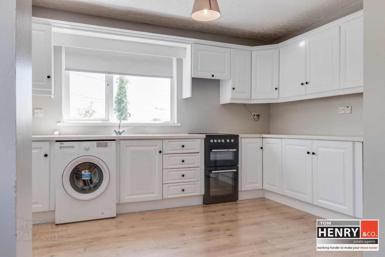 29 Whitelough Road 11 of 31