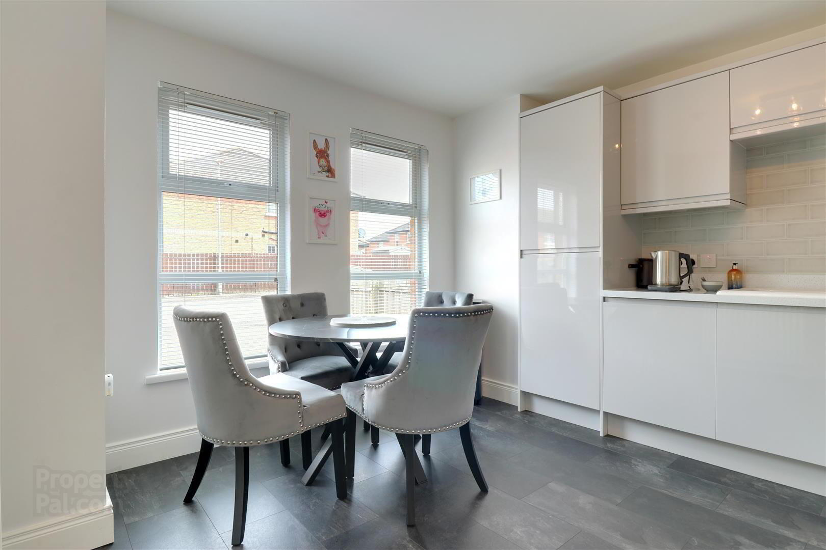 32 Balmoral Square 3 of 25