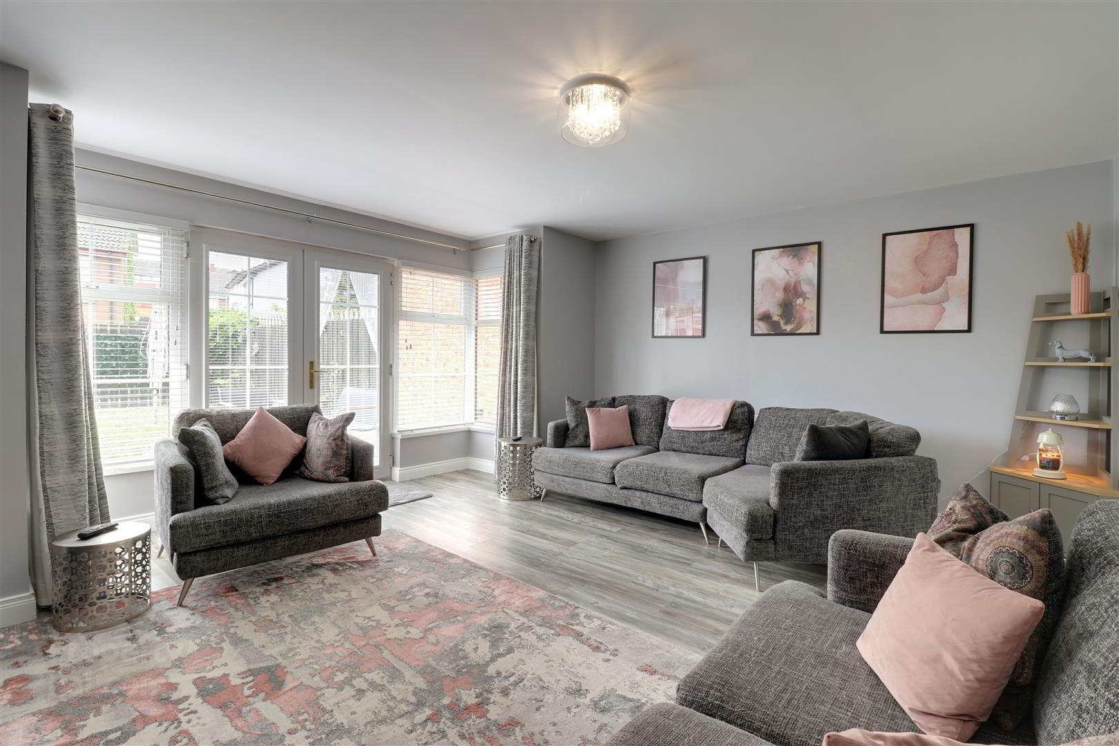 32 Balmoral Square 9 of 25