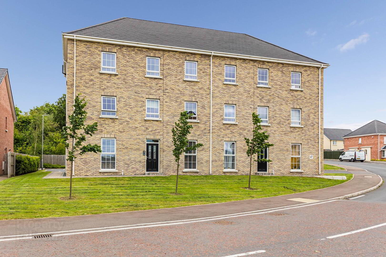 Apt 2, 47 Ayrshire Road 1 of 17