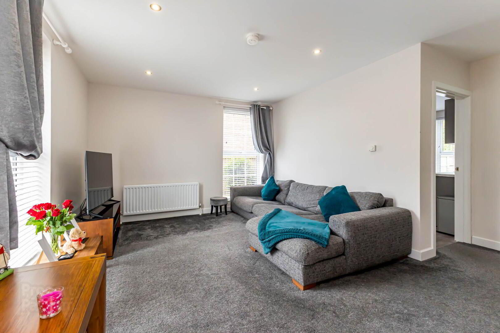 Apt 2, 47 Ayrshire Road 6 of 17