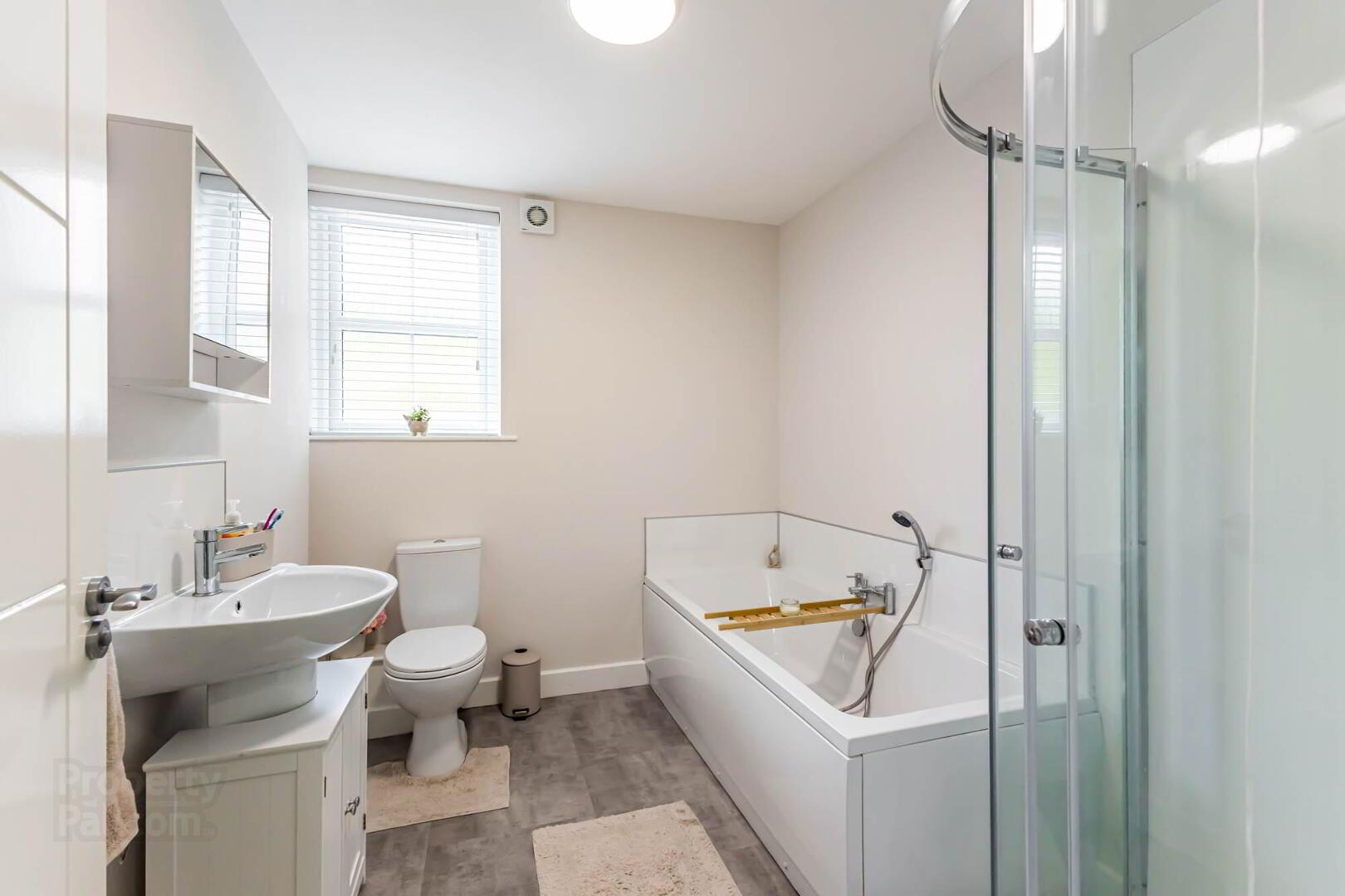 Apt 2, 47 Ayrshire Road 14 of 17
