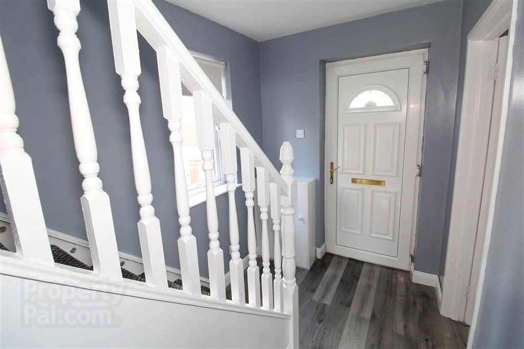 5 Canmore Street 3 of 13