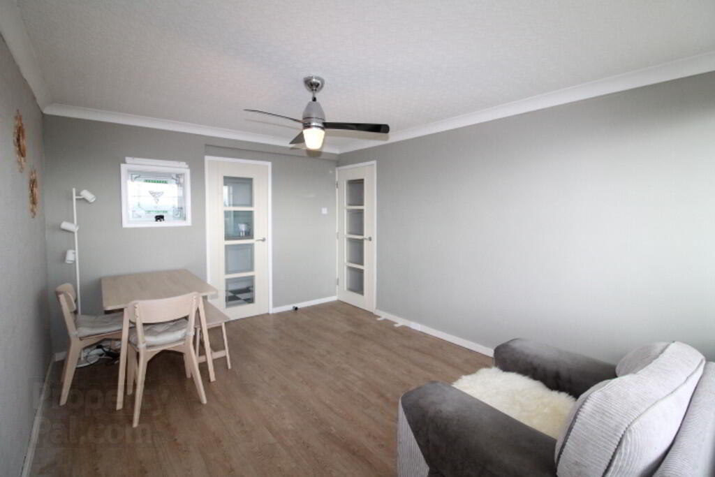 7d Beechwood House 5 of 15