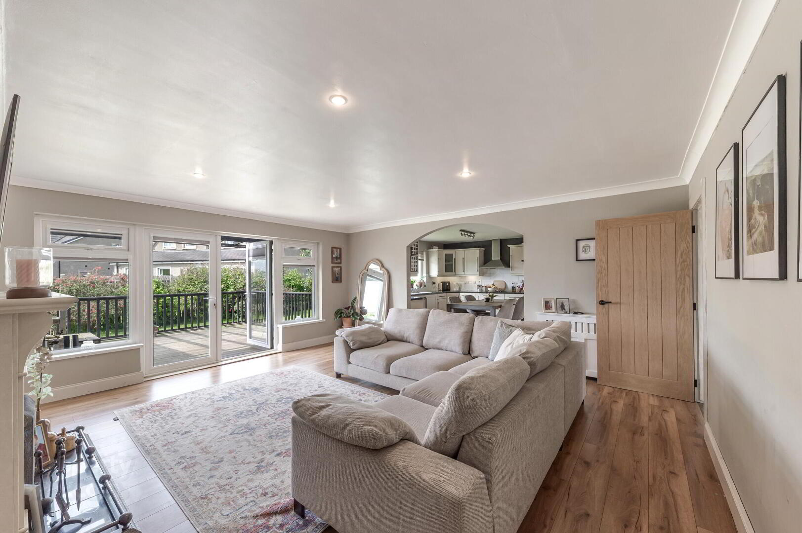 54 Lisbane Road 8 of 36