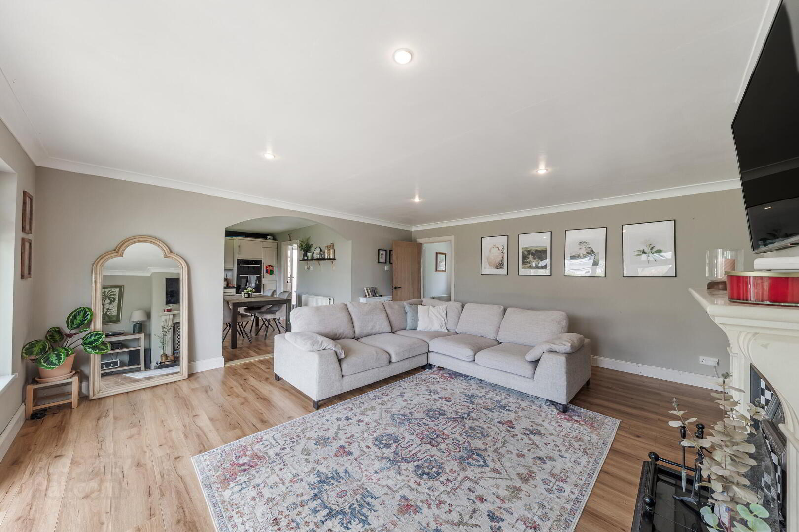54 Lisbane Road 5 of 36
